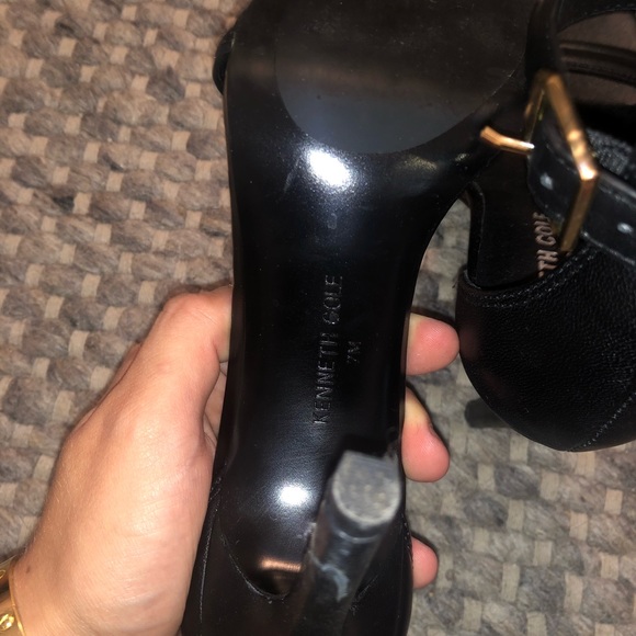 Kenneth Cole Strappy Heels - Picture 6 of 7